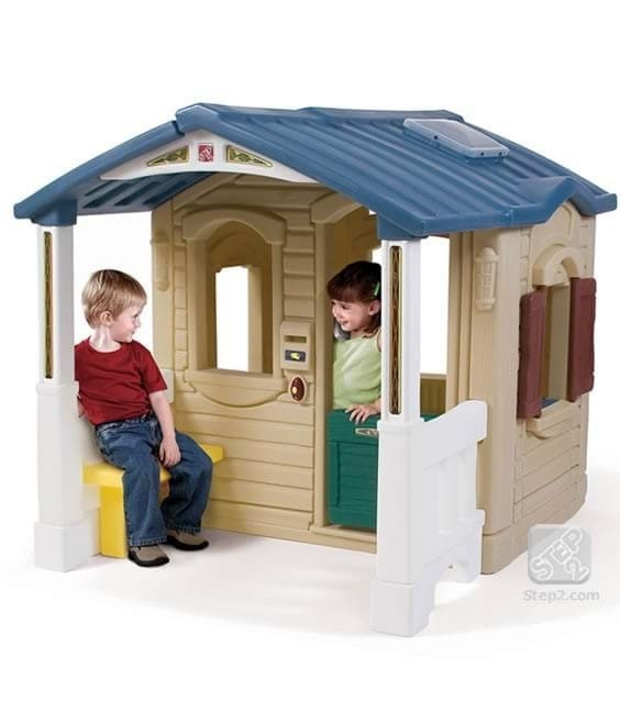 Casuta cu pridvor Naturally Playful Front Porch Playhouse