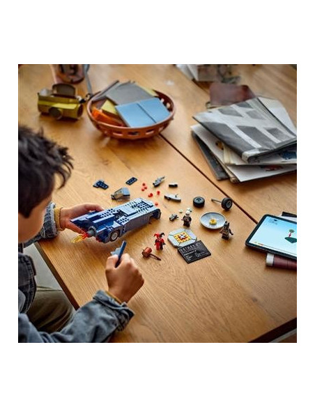 LEGO-76274,Lego Super Heroes Batman Cu Al Sau Batmobile 76274