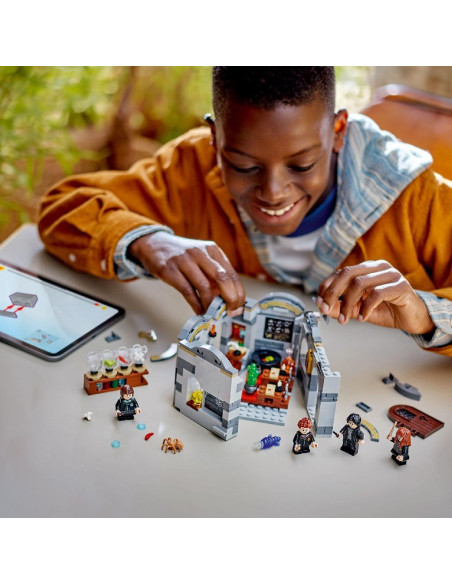 LEGO-76431,Lego Harry Potter Tm Castelul Hogwarts: Lectia De Potiuni 76431