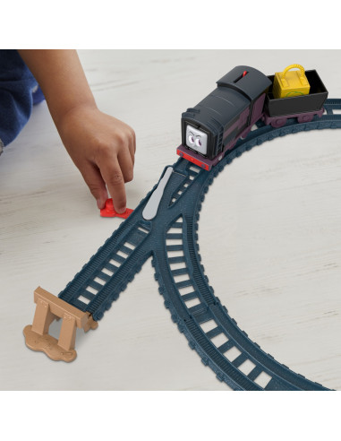 MTHGY78_HHW05,Thomas Set De Joaca Cu Locomotive Diesel Si Cranky Motorizate Si Accesorii