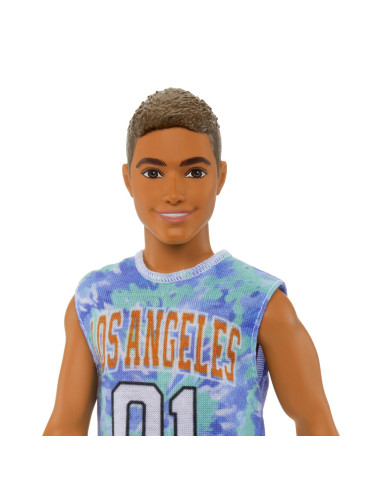 MTDWK44_HJT11,Barbie Papusa Baiat Fashionistas Saten Cu Un Picior Cu Proteza