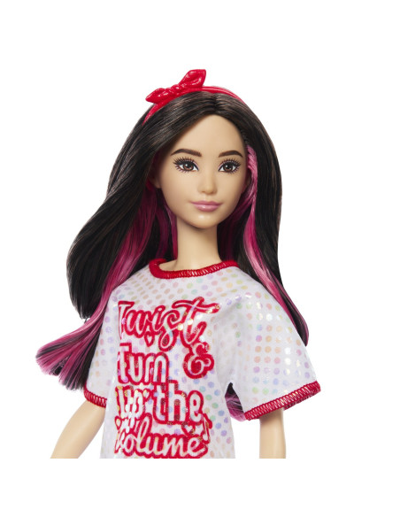 MTFBR37_HRH12,Papusa Barbie Fashionista Bruneta Cu Rochita Sport