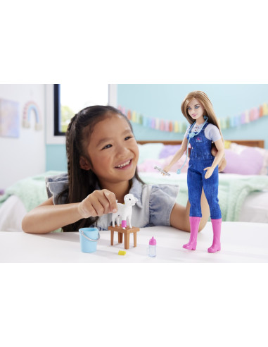 MTHRG42,Barbie Papusa Barbie You Can Be Medic Veterinar