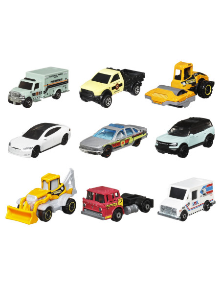MTX7111_HVT89,Matchbox Set 9 Masinute International Ambulance
