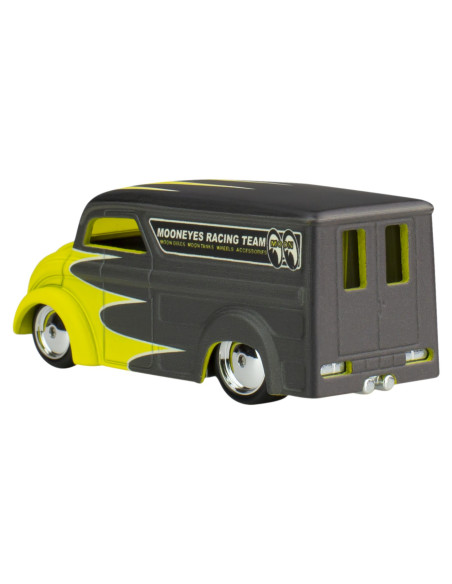 MTDLB45_HKC93,Hot Wheels Premium Real Riders Pop Culture Masinuta Metalica Dairy Delivery Scara 1:64