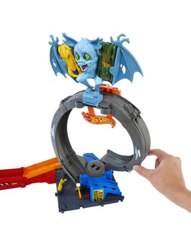 MTHDR29_HTN78,Hot Wheels City Pista Inamicilor Bucla Liliacului