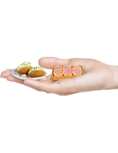 MGA505396EUC,Mga’s Miniverse Mini Food CafÉ S3 Set Surpriza
