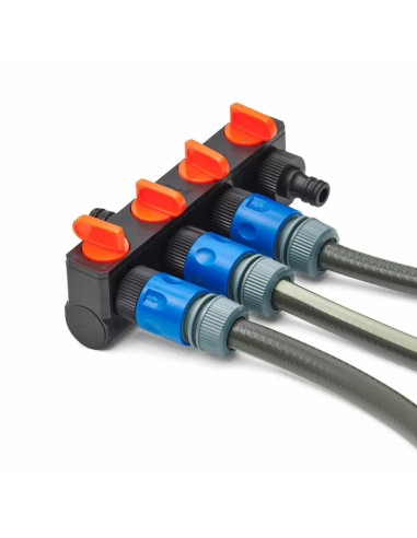 PLUM104301C82,Complex de joaca Mini Parc Acvatic Water Splash Station pentru copii de la 18 luni