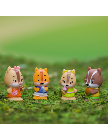 KLR700301,Familia de veverite Nutnut - Set figurine joc de rol