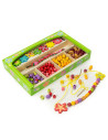 V52730,Margele cu flori pentru insirat coliere in cutie din lemn