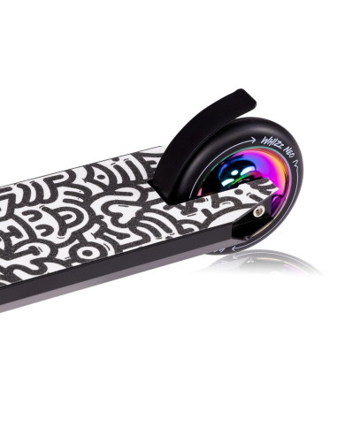 BN-LO-WHIZZ_NEO_BLACK_CARBON_MULTICOLOR,Trotineta, Lionelo, Whizz, Pentru Acrobatii, Rulmenti ABEC-9, Sistemul de compresie IHC 