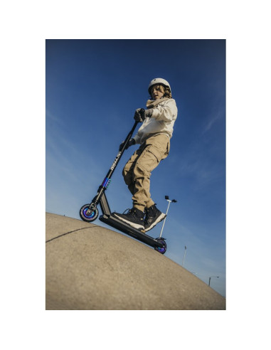 BN-LO-WHIZZ_NEO_BLACK_CARBON_MULTICOLOR,Trotineta, Lionelo, Whizz, Pentru Acrobatii, Rulmenti ABEC-9, Sistemul de compresie IHC 