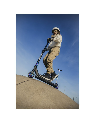 BN-LO-WHIZZ_NEO_BLACK_CARBON_MULTICOLOR,Trotineta, Lionelo, Whizz, Pentru Acrobatii, Rulmenti ABEC-9, Sistemul de compresie IHC 