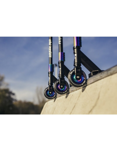BN-LO-WHIZZ_NEO_BLACK_CARBON_MULTICOLOR,Trotineta, Lionelo, Whizz, Pentru Acrobatii, Rulmenti ABEC-9, Sistemul de compresie IHC 