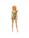 Set Barbie by Mattel Fashion and Beauty Dulap cu haine si