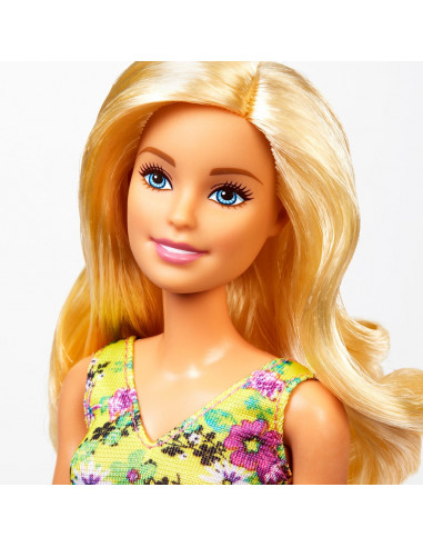 Set Barbie by Mattel Fashion and Beauty Dulap cu haine si