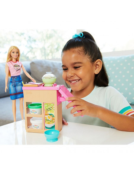 Set Barbie by Mattel Cooking and Baking Pregateste noodles cu