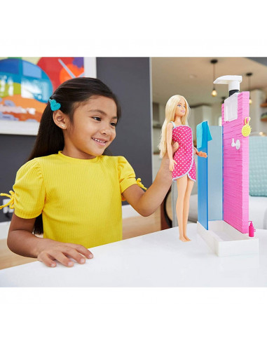 Set Barbie by Mattel Estate cabina dus cu papusa si