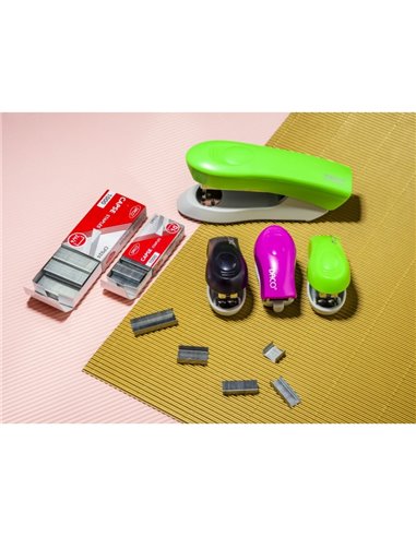Capsator mini Daco CP245RZ, 24/6, 8 coli, Roz Capsator mini Daco CP245RZ, 24/6, 8 coli, Roz