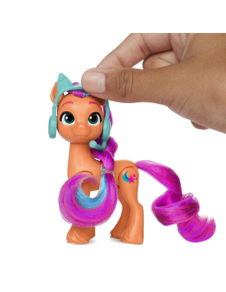 F8725_F8737,My Little Pony Sunny Starscout Pe Scooter Set Figurina Si 4 Accesorii