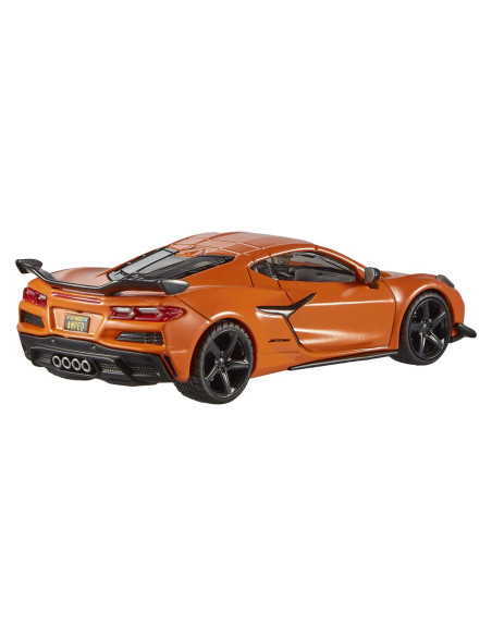 MTHMD41_HWT05,Hot Wheels Premium Real Riders Masinuta Metalica 23 Corvette Z06 Scara 1:43