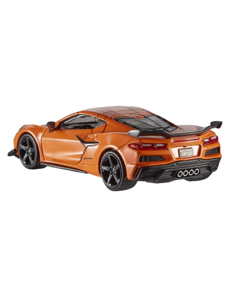 MTHMD41_HWT05,Hot Wheels Premium Real Riders Masinuta Metalica 23 Corvette Z06 Scara 1:43