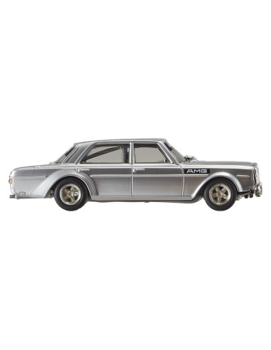MTHMD41_HWT08,Hot Wheels Premium Real Riders Masinuta Metalica Mercedes Benz 300 Sel 6.8 Amg Scara 1:43