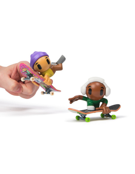 VV-6071061_20148774,Tech Dech Sk8 Crew Pachet 2 Seturi Placa Si Figurina 9.6cm Casca Mov Si Casti Albe