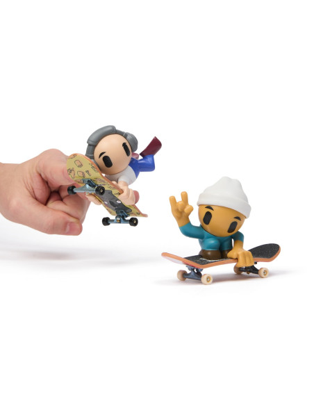 VV-6071061_20148775,Tech Deck Sk8 Crew Pachet 2 Seturi Plita Si Figurina 9.6cm Casca Alba Si Casti Gri