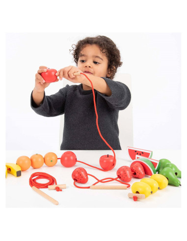 TIK-74015,Set pentru insirat cu fructe mari din lemn, TickiT