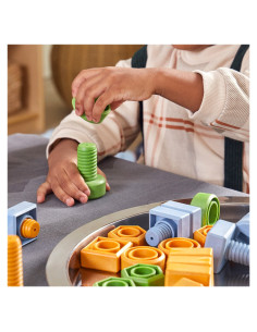 G300590,Suruburi si piulite, set de activitati cu 84 piese, Guidecraft 2