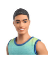 MTDWK44_HYV00,Barbie Papusa Baiat Fashionistas Brunet Cu Maiou Ombre Si Pantaloni Scurti De Blugi