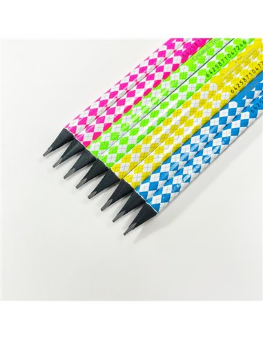 Creion negru cu radiera Daco CG206, Tricotat