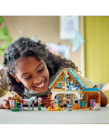 LEGO-42651,Lego Friends Clinica Veterinara Pentru Cai Si Animale De Companie 42651