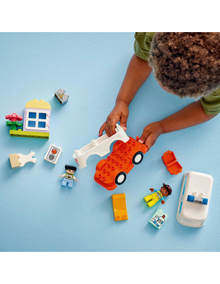 LEGO-10447,Lego Duplo Ambulanta Si Sofer 10447