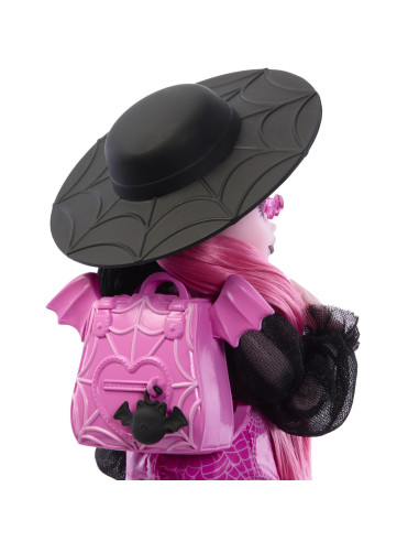 MTHRP64,Monster High Papusa Draculaura Si Animalutul Count Fabulous