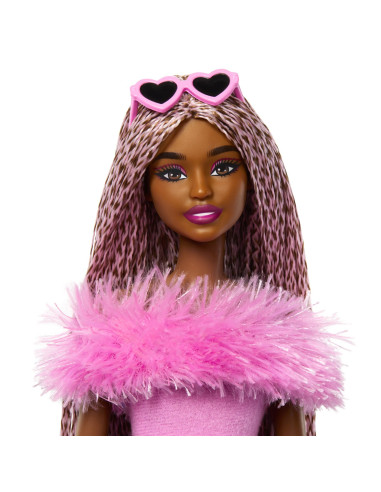 MTHYV28,Barbie Deluxe Style Papusa Barbie Cu Salopeta Roz Si Par Impletit