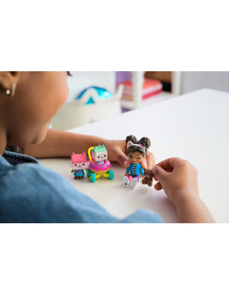 VV-6069425,Gabbys Dollhouse Set Figurine Kitty Care
