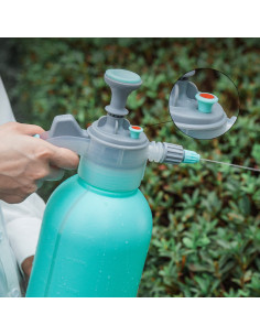 DL581020,Recipient plastic cu pulverizator pentru plante 2l deli 2