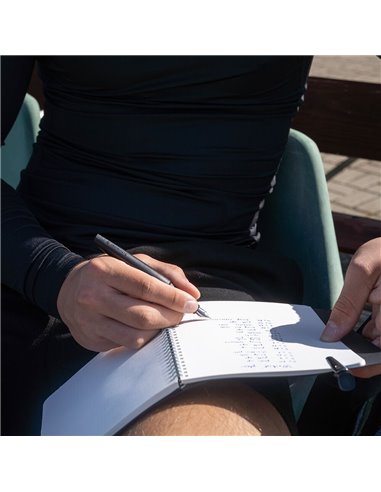 Stilou Schneider Tomo, Negru