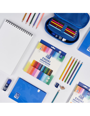 400174525,Creioane colorate oxford, varf 3mm, triunghiulare, set 24 + ascutitoare, include auriu, in cutie de carton