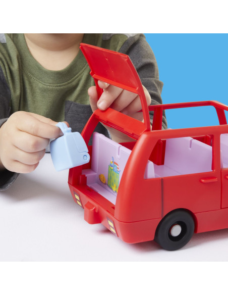 G0541,Peppa Pig Masina Familiei Peppa Cu Figurine