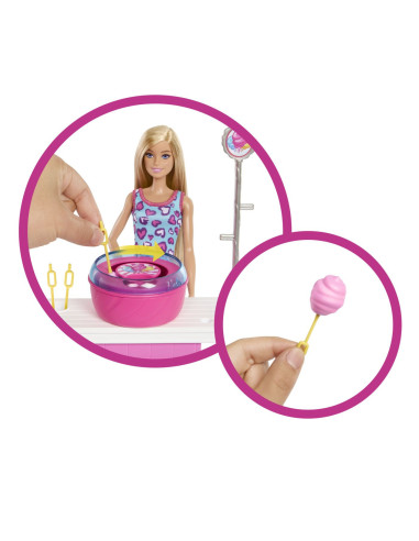 MTJFV67,Barbie Mysteries Detectivi Pe Plaja Set Cabina De Jocuri Si Papusa Barbie Malibu Cu Accesorii