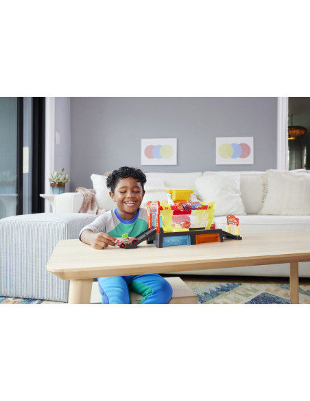 MTJBM70,Cars Set De Joaca Spalatorie Auto Cu 1 Masinuta Inclusa Color Change