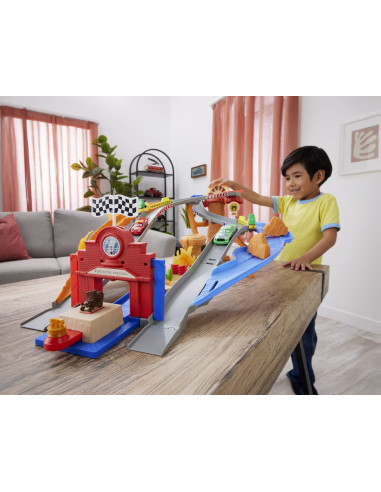 MTJFL57,Cars Race And Rescue Set De Joaca Curcuit De Salvare Si 3 Masinute Metalice