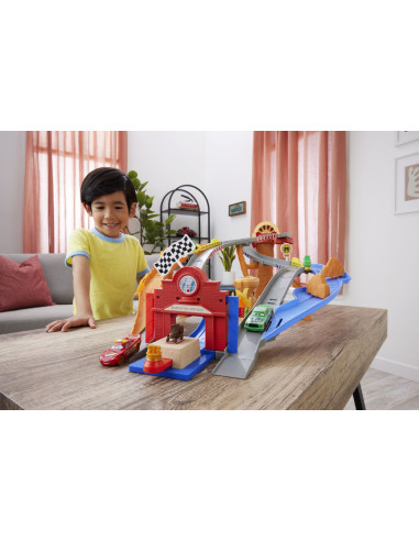 MTJFL57,Cars Race And Rescue Set De Joaca Curcuit De Salvare Si 3 Masinute Metalice