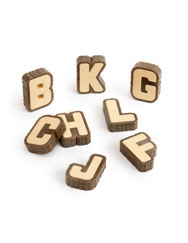 G301409,Litere cu aspect de scoarta de copac, 36 piese, Guidecraft