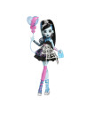 MTJBG75,Monster High Ziua De Nastere Dulce Si Infricosatoare Papusa Frankiestein Cu Accesorii