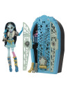 MTJBG81,Monster High Papusa Frankiestein Cu Dulap Revelator Si Accesorii