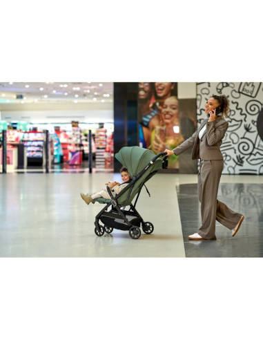BN-LO-BESS_BEIGE_SAND,Carucior sport, Lionelo, Bess, Greutate 7.5 kg, Sustine 22 kg, 6 luni+, Capotina impermeabila si protectie